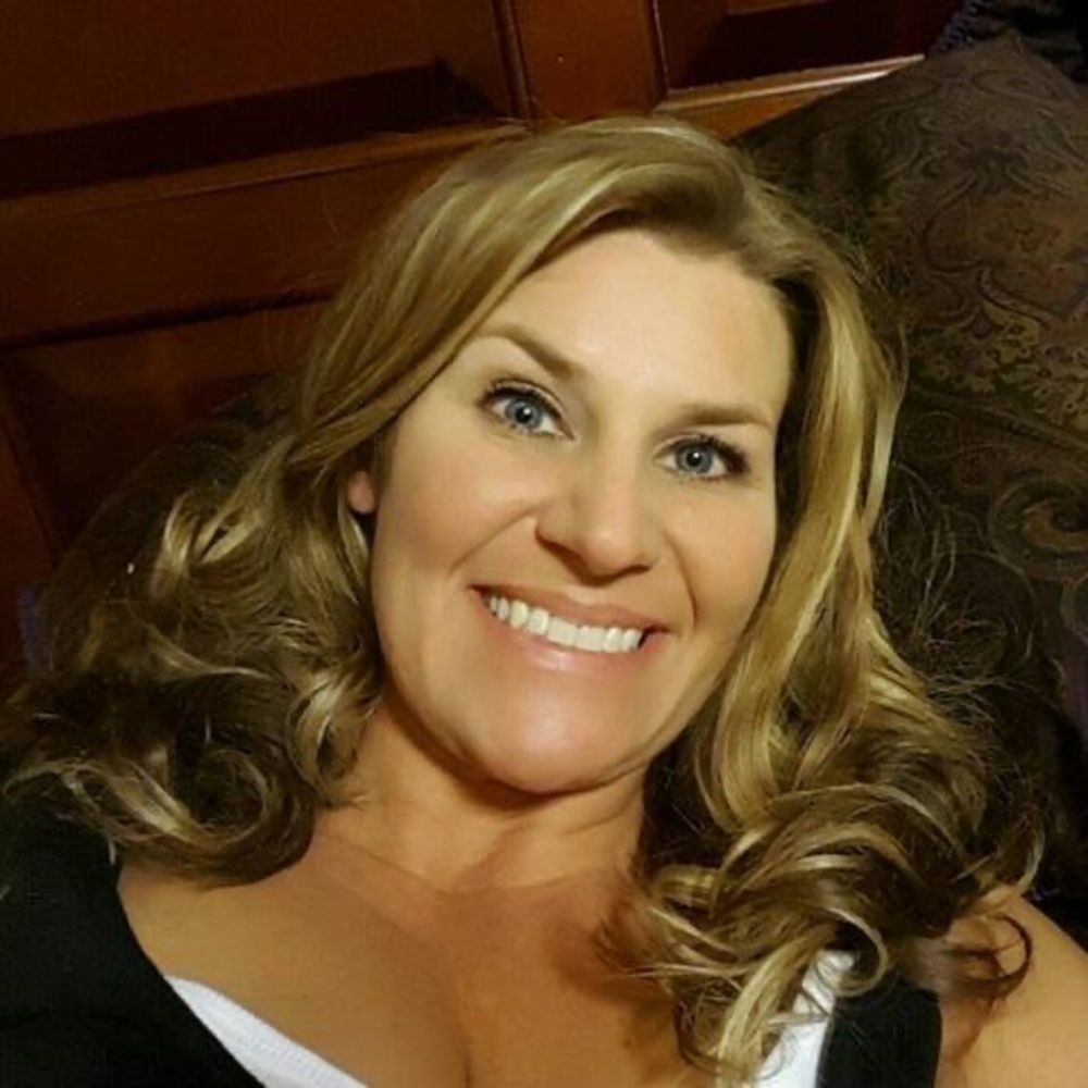 Meet your Posher, Lorie